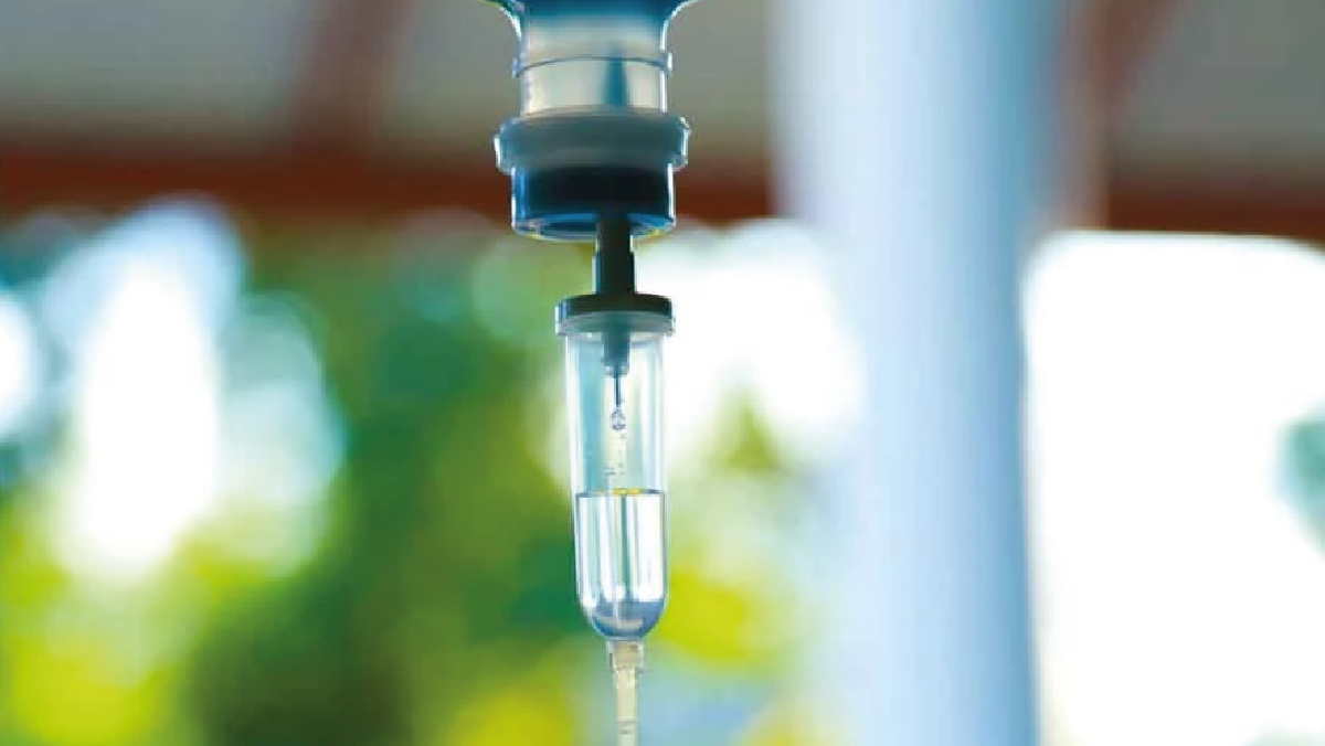 Chelation therapy IV treatment concept in anti-aging medicine at Balbas Antiaging